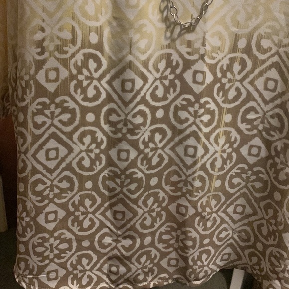 Very nice blouse good condition - Picture 2 of 4